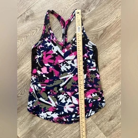 LULULEMON Fast Lane Singlet Racerback Tank. Size 2 - Picture 7 of 10